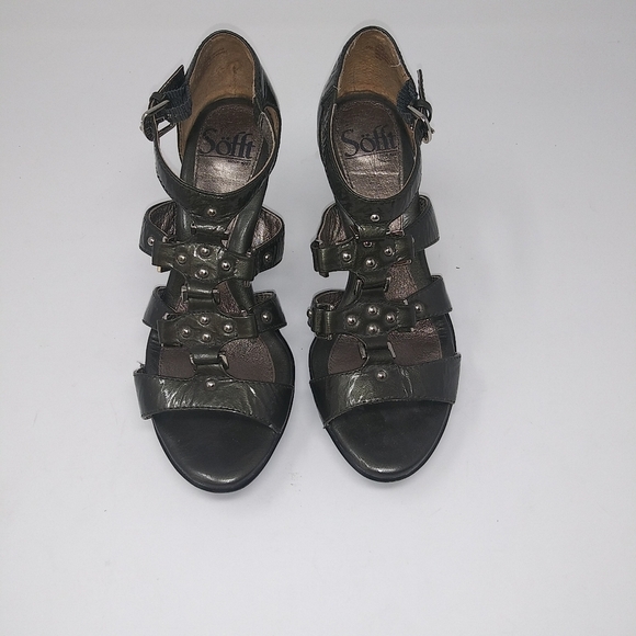 Sofft Olive Green Patent Sandals with studs Sz 5M - Picture 3 of 9